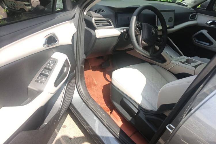 Used BYD Yuan UP 2025 Model 301KM Leading Version Driver Seat