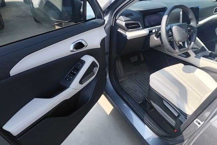 Used BYD Yuan UP 2025 Model 301KM Leading Version Driver Seat