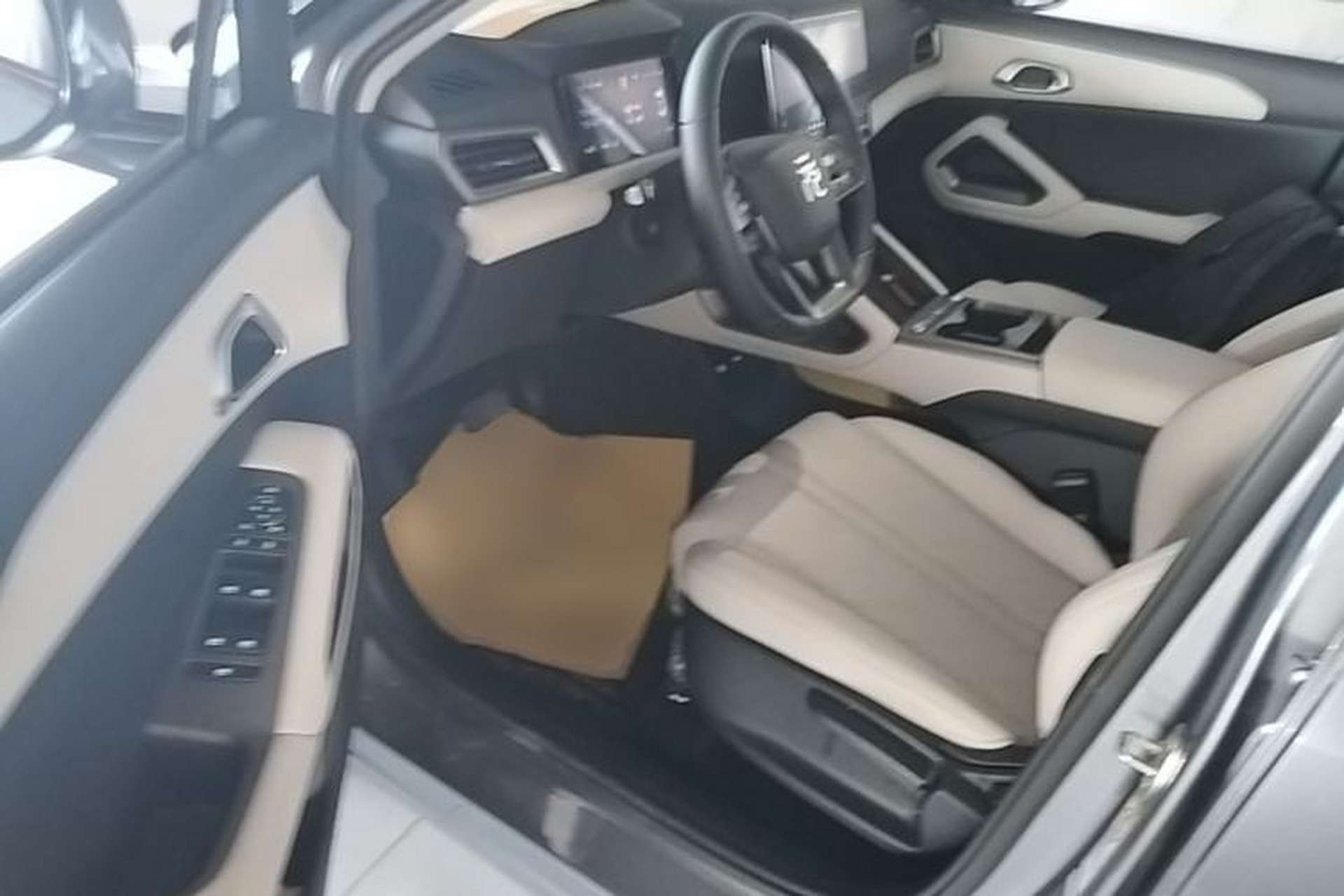 Used BYD Yuan UP 2025 Intelligent Driving Version 401 KM Dynamic Edition Driver Seat