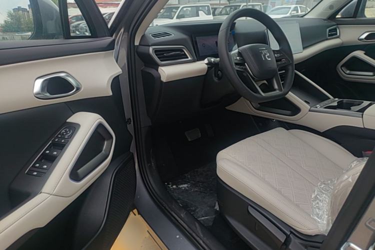 Used BYD Yuan UP 2025 Model 301KM Leading Version Driver Seat