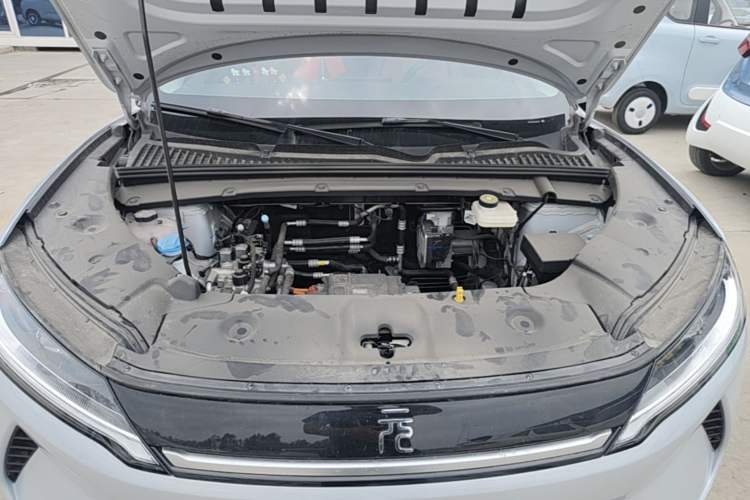 Used BYD Yuan UP 2025 Model 301KM Leading Version Engine Bay
