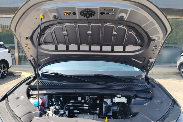 Used BYD Yuan UP 2025 Intelligent Driving Version 401 km Leading Edition Engine Bay