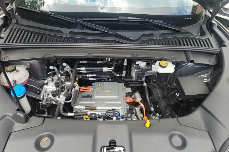 Used BYD Yuan UP 2025 Model 301KM Leading Version Engine Bay