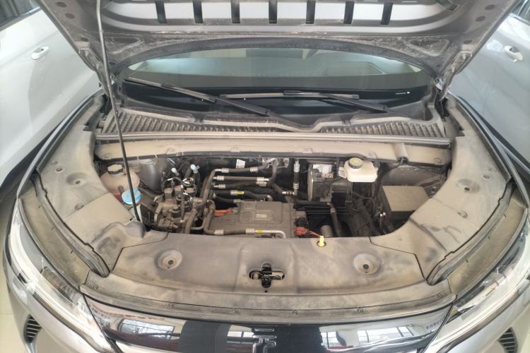 Used BYD Yuan UP 2025 Intelligent Driving Version 401 km Beyond-Range Edition Engine Bay