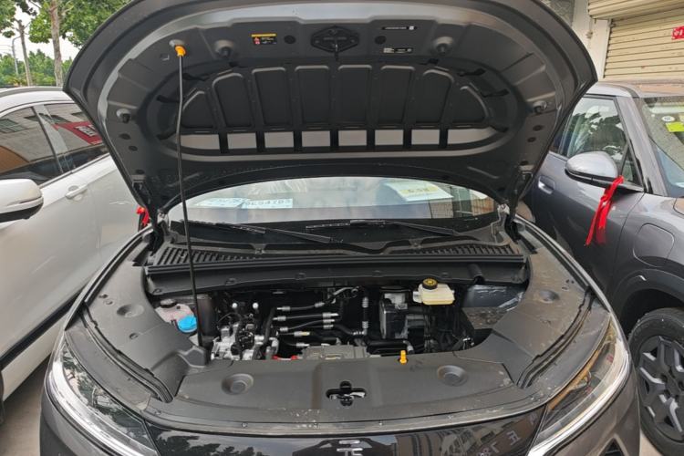 Used BYD Yuan UP 2025 Model 301KM Leading Version Engine Bay