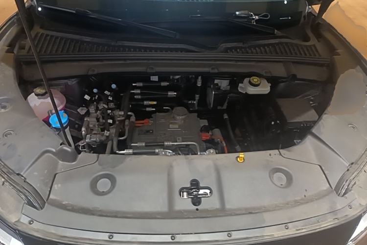 Used BYD Yuan UP 2025 Intelligent Driving Version 401 KM Dynamic Edition Engine Bay