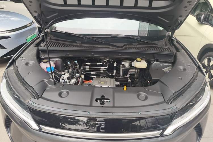 Used BYD Yuan UP 2025 Model 301KM Leading Version Engine Bay