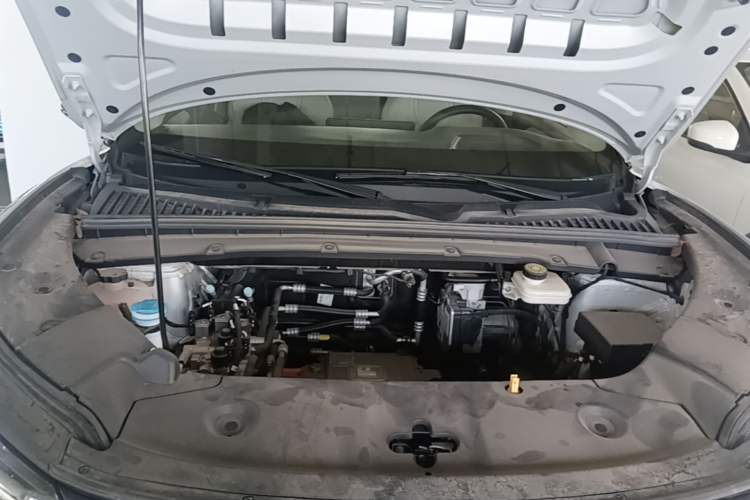 Used BYD Yuan UP 2025 Intelligent Driving Version 401 km Beyond-Range Edition Engine Bay