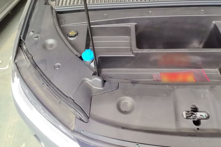 Used BYD Yuan UP 2025 Intelligent Driving Version 401 KM Dynamic Edition Engine Bay Right