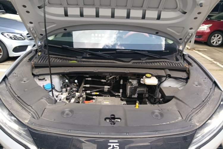 Used BYD Yuan UP 2025 Intelligent Driving Version 401 km Leading Edition Engine Bay