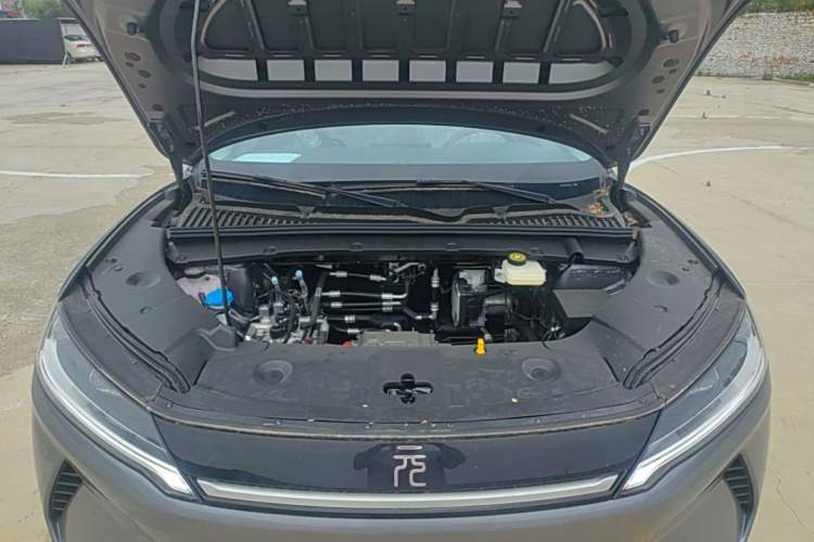 Used BYD Yuan UP 2025 Model 301KM Leading Version Engine Bay