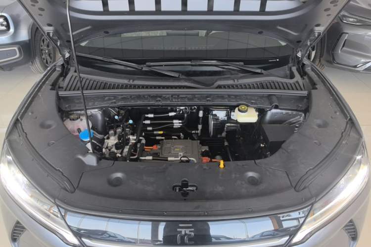 Used BYD Yuan UP 2025 Model 301KM Leading Version Engine Bay