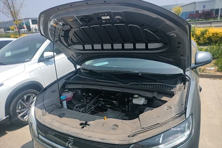 Used BYD Yuan UP 2025 Intelligent Driving Version 401 KM Dynamic Edition Engine Bay
