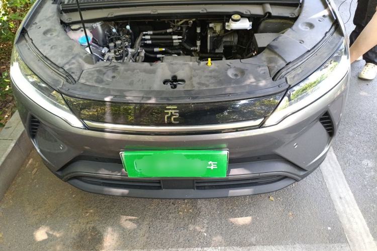 Used BYD Yuan UP 2025 Intelligent Driving Version 401 KM Dynamic Edition Engine Bay
