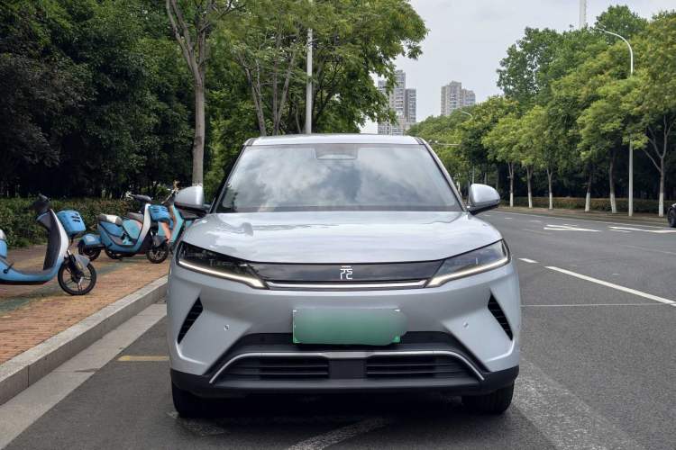 Used BYD Yuan UP 2025 Intelligent Driving Version 401 KM Dynamic Edition Exterior 1