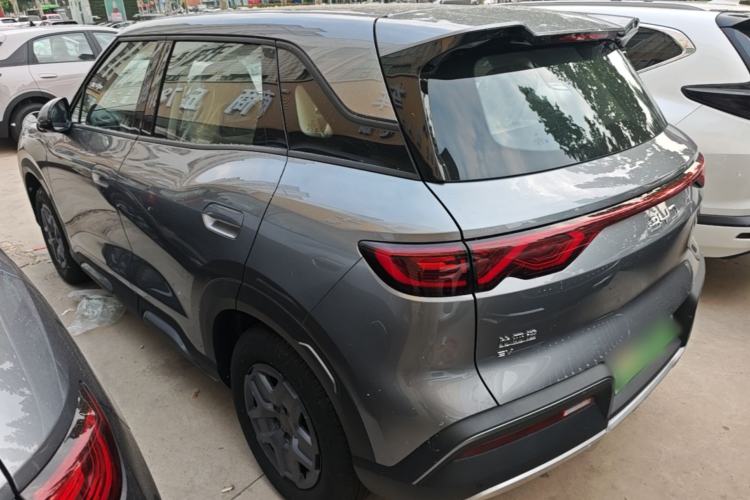 Used BYD Yuan UP 2025 Model 301KM Leading Version Exterior 2