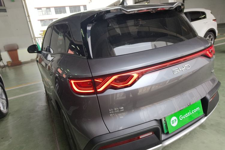 Used BYD Yuan UP 2025 Intelligent Driving Version 401 KM Dynamic Edition Exterior 2