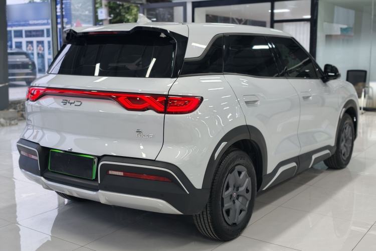 Used BYD Yuan UP 2025 Model 301KM Leading Version Exterior 3