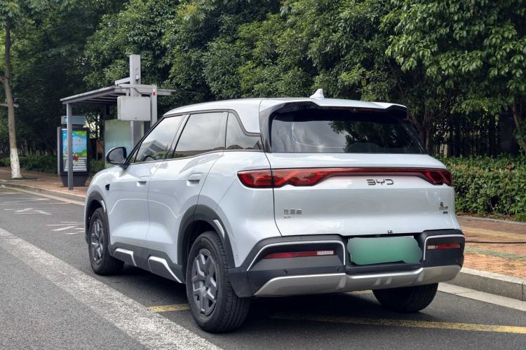 Used BYD Yuan UP 2025 Intelligent Driving Version 401 KM Dynamic Edition Exterior 4