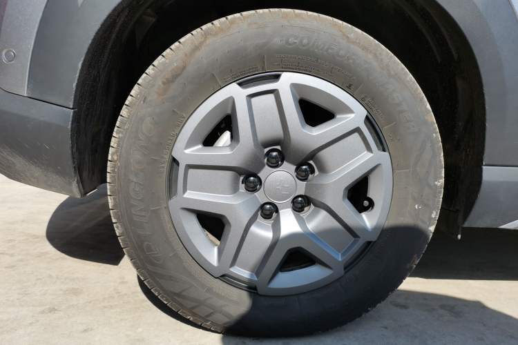 Used BYD Yuan UP 2025 Intelligent Driving Version 401 KM Dynamic Edition Exterior 5