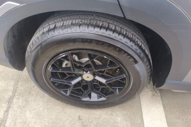 Used BYD Yuan UP 2025 Intelligent Driving Version 401 KM Dynamic Edition Exterior 5