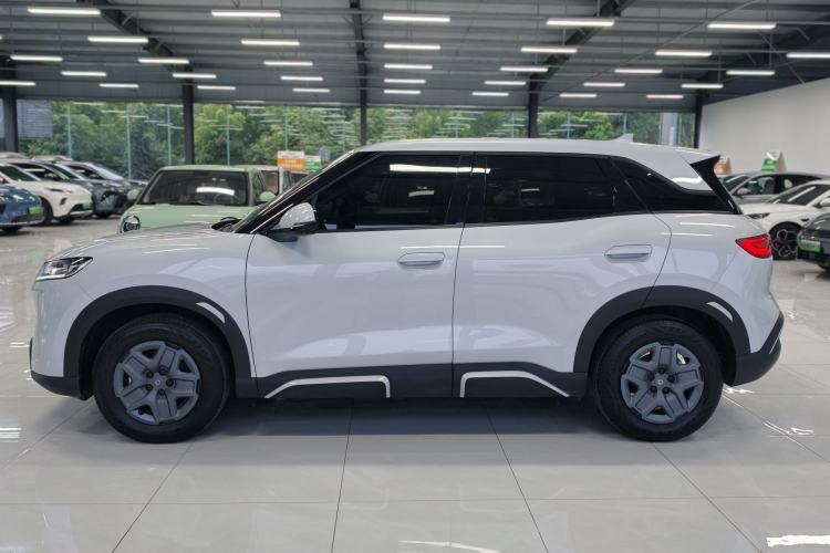 Used BYD Yuan UP 2025 Model 301KM Leading Version Exterior 6