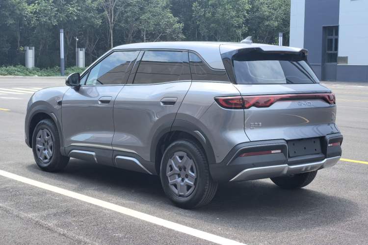 Used BYD Yuan UP 2025 Intelligent Driving Version 401 KM Dynamic Edition Exterior 6