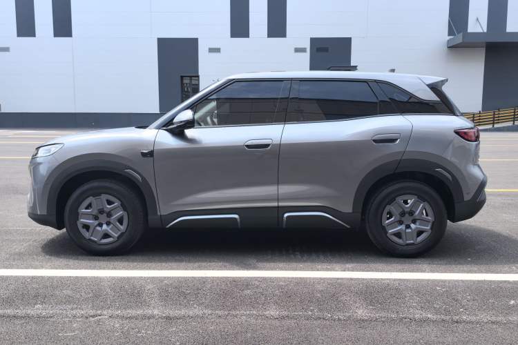 Used BYD Yuan UP 2025 Intelligent Driving Version 401 KM Dynamic Edition Exterior 7