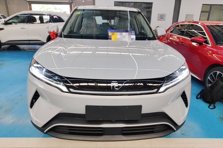Used BYD Yuan UP 2025 Intelligent Driving Version 401 KM Dynamic Edition Front