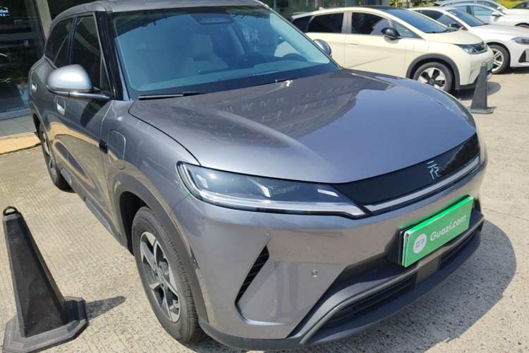 Used BYD Yuan UP 2025 Intelligent Driving Version 401 km Leading Edition Front Right 45 Deg
