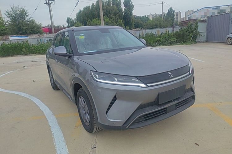 Used BYD Yuan UP 2025 Model 301KM Leading Version Front Right 45 Deg