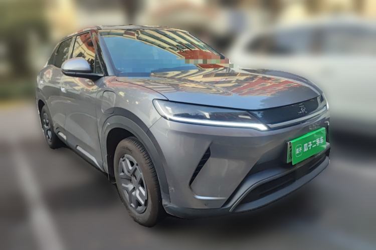 Used BYD Yuan UP 2025 Model 301KM Leading Version Front Right 45 Deg
