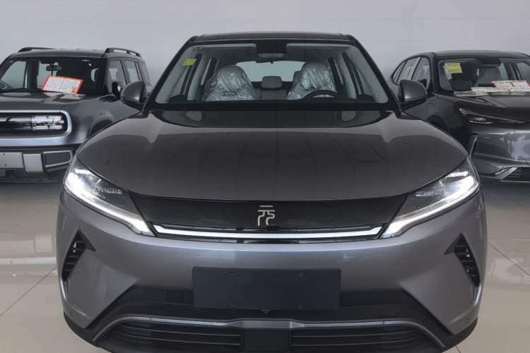 Used BYD Yuan UP 2025 Model 301KM Leading Version Front