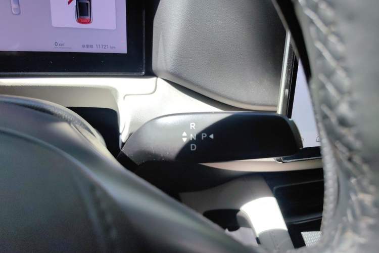 Used BYD Yuan UP 2025 Intelligent Driving Version 401 KM Dynamic Edition Gear Lever