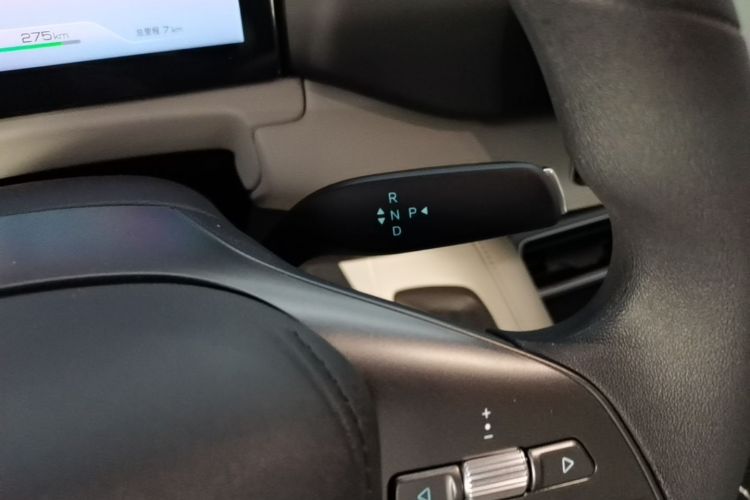 Used BYD Yuan UP 2025 Model 301KM Leading Version Gear Lever
