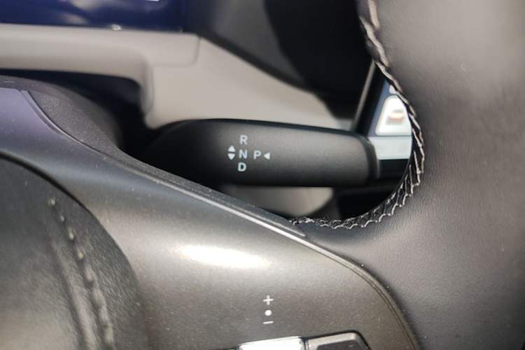 Used BYD Yuan UP 2025 Intelligent Driving Version 401 KM Dynamic Edition Gear Lever