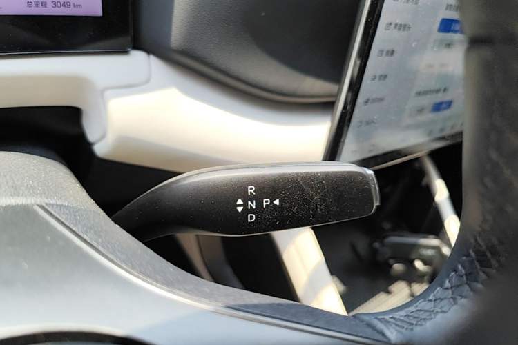 Used BYD Yuan UP 2025 Intelligent Driving Version 401 KM Dynamic Edition Gear Lever
