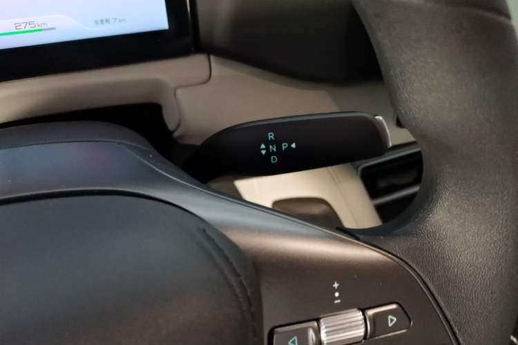 Used BYD Yuan UP 2025 Model 301KM Leading Version Gear Lever