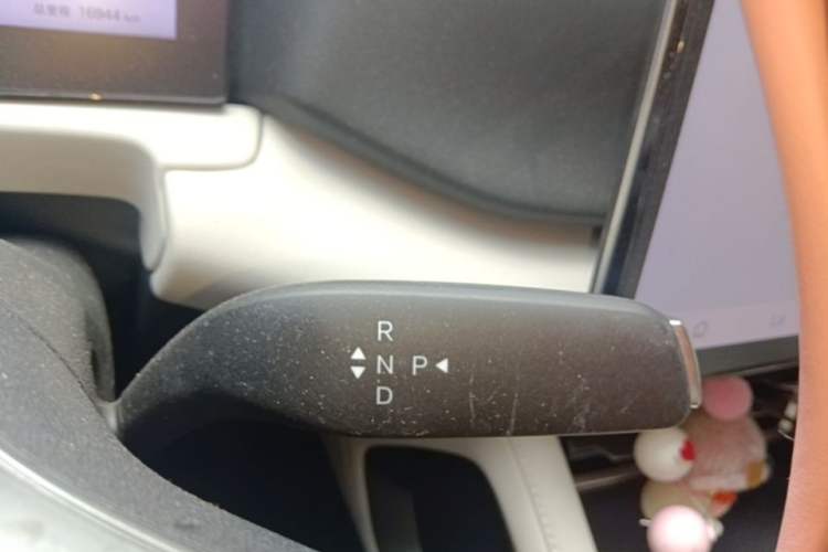Used BYD Yuan UP 2025 Intelligent Driving Version 401 km Leading Edition Gear Lever