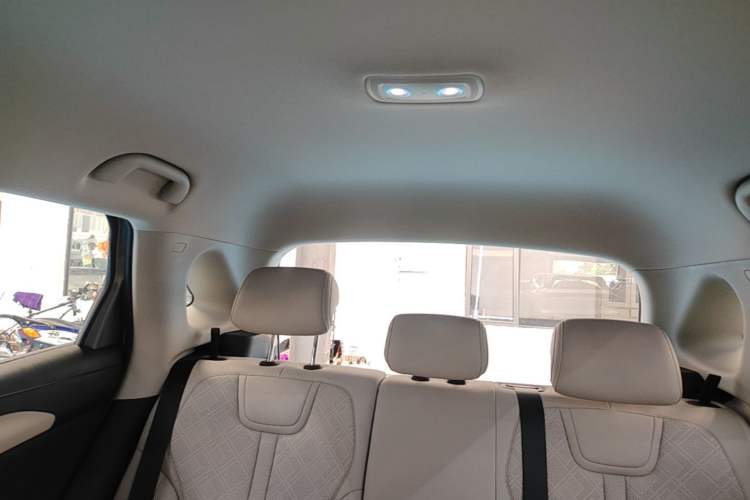 Used BYD Yuan UP 2025 Model 301KM Leading Version Headliner