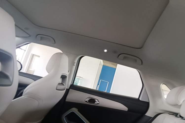Used BYD Yuan UP 2025 Intelligent Driving Version 401 km Beyond-Range Edition Headliner
