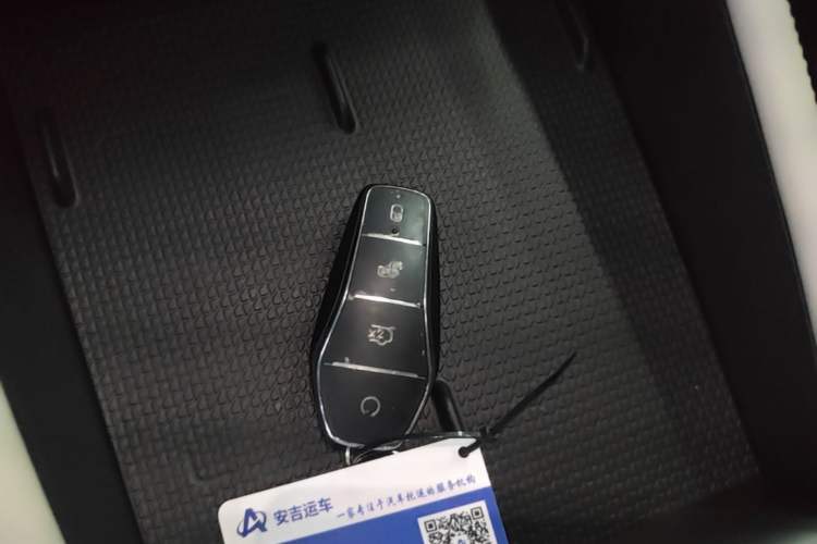 Used BYD Yuan UP 2025 Intelligent Driving Version 401 KM Dynamic Edition Interior 1