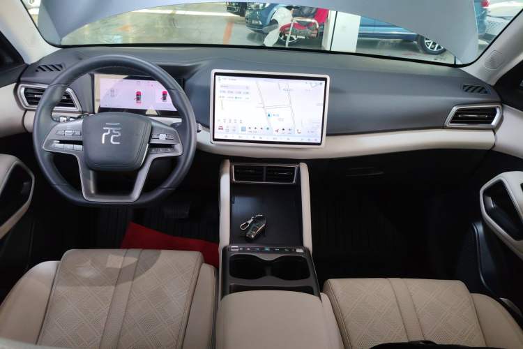 Used BYD Yuan UP 2025 Intelligent Driving Version 401 km Leading Edition Interior 2