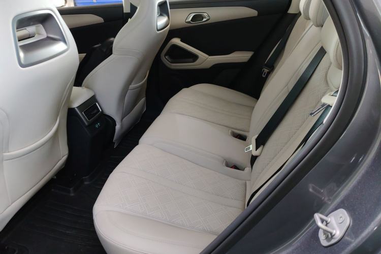 Used BYD Yuan UP 2025 Intelligent Driving Version 401 km Leading Edition Interior 4