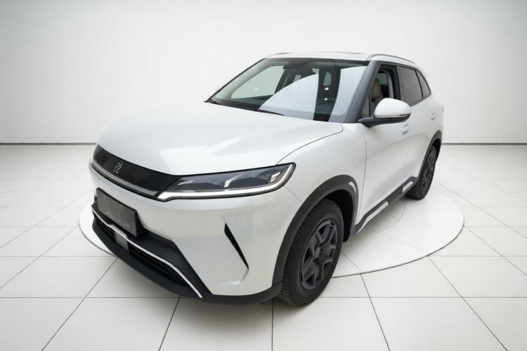 BYD Yuan UP 2025 Model 301KM Leading Version