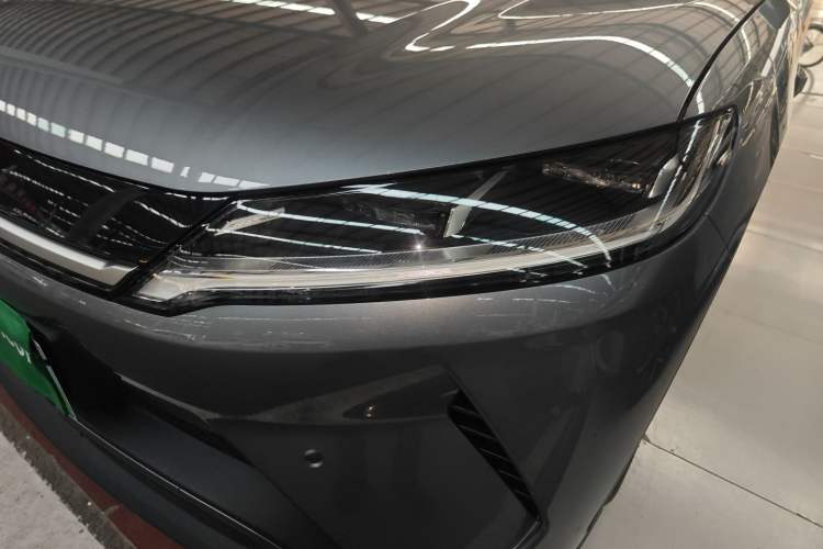 Used BYD Yuan UP 2025 Intelligent Driving Version 401 KM Dynamic Edition Left Front Headlight