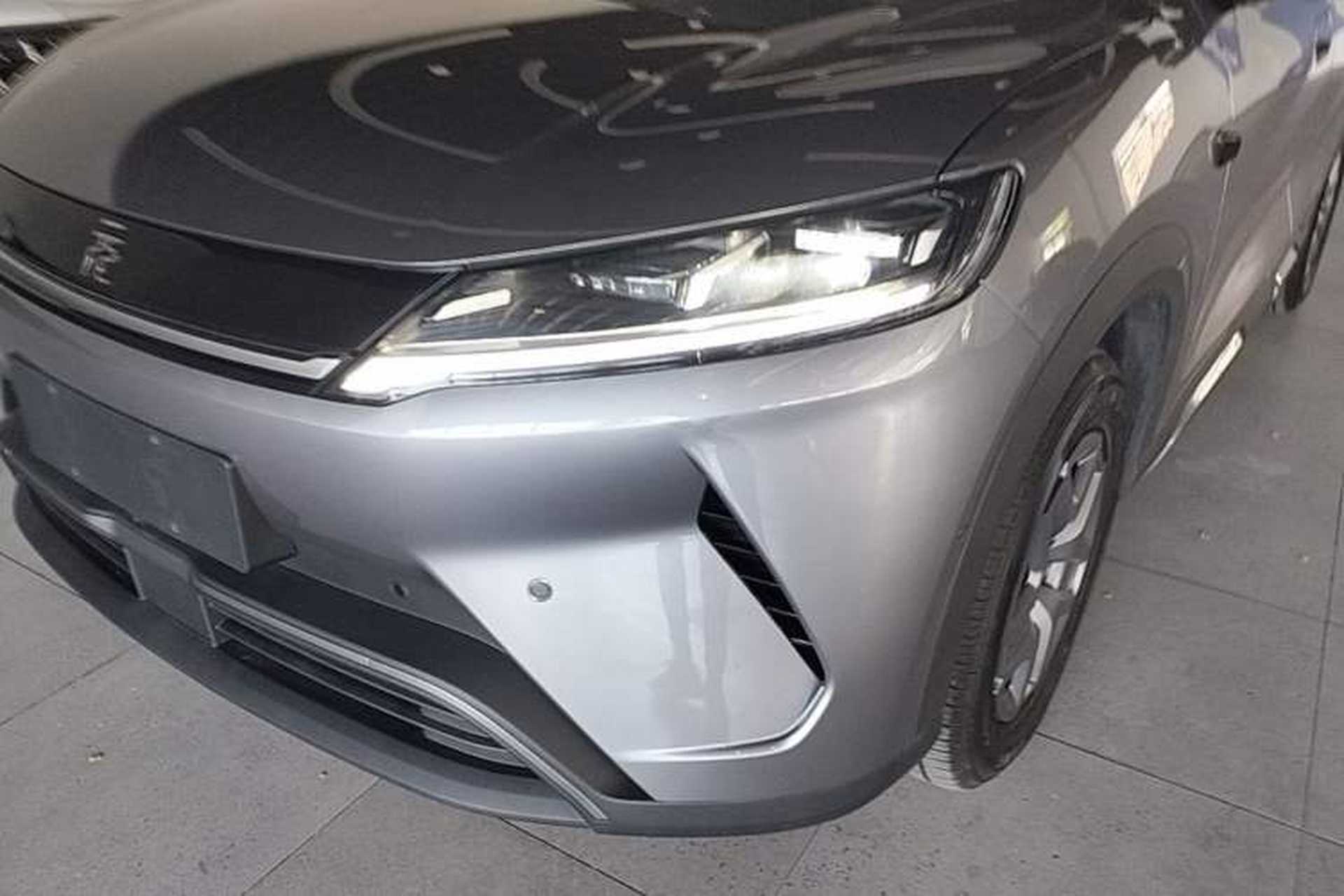 Used BYD Yuan UP 2025 Intelligent Driving Version 401 KM Dynamic Edition Left Front Headlight
