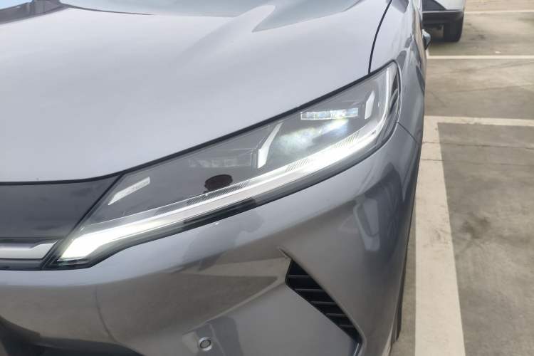 Used BYD Yuan UP 2025 Intelligent Driving Version 401 KM Dynamic Edition Left Front Headlight