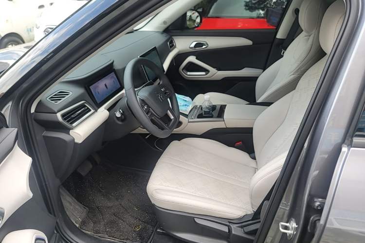 Used BYD Yuan UP 2025 Model 301KM Leading Version Left Front Seat