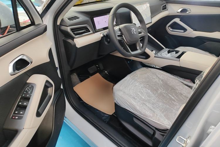 Used BYD Yuan UP 2025 Intelligent Driving Version 401 KM Dynamic Edition Left Front Seat